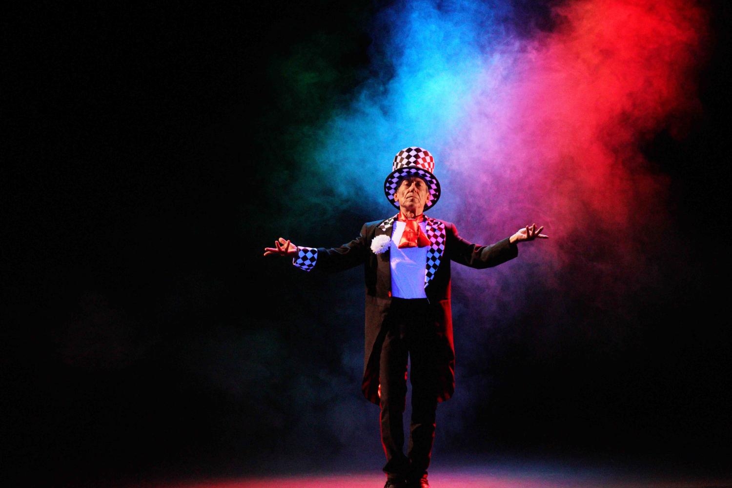 Black Light Theater Show 2