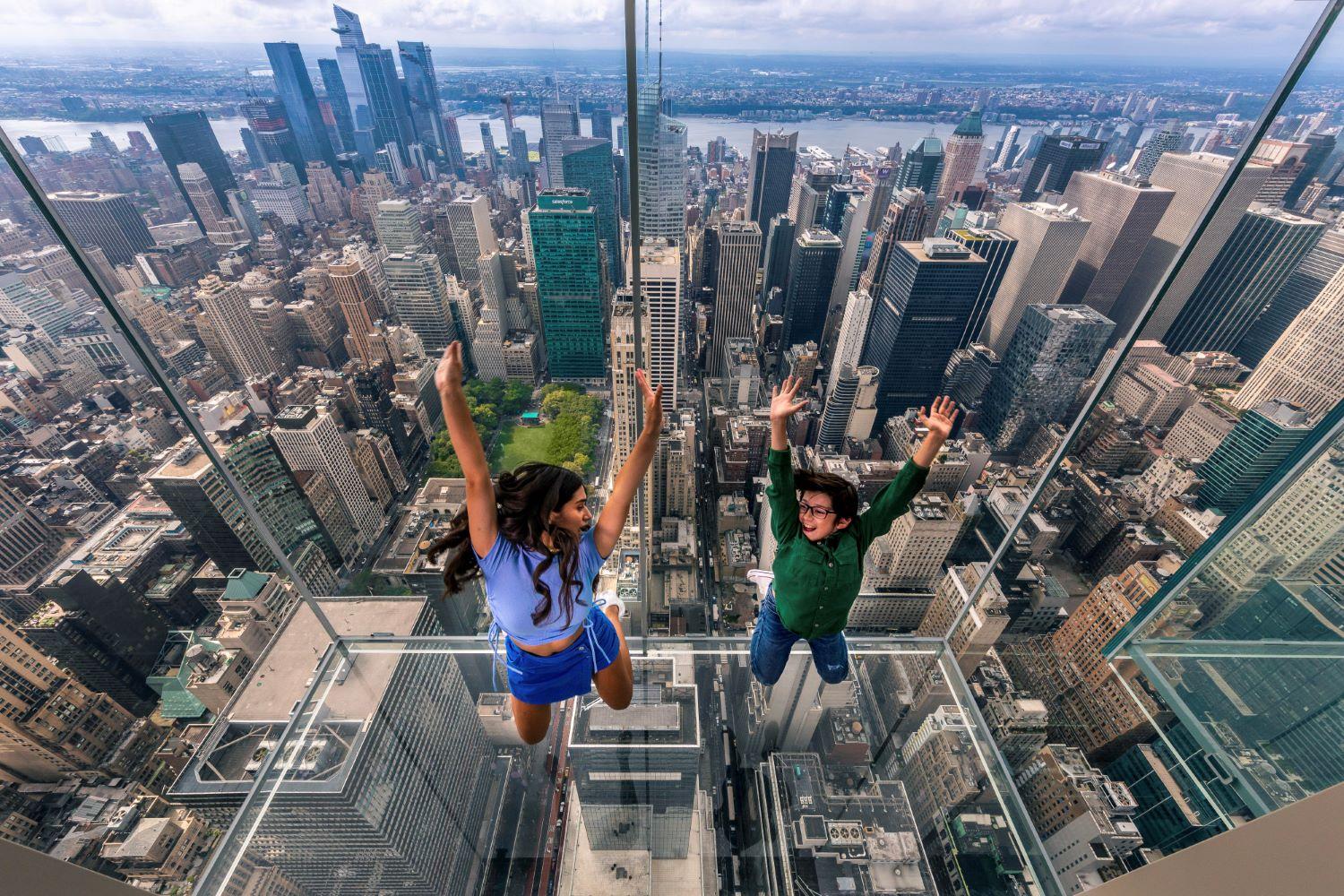 Midtown Manhattan Highlights Guided Tour optional Vanderbilt SUMMIT Admission