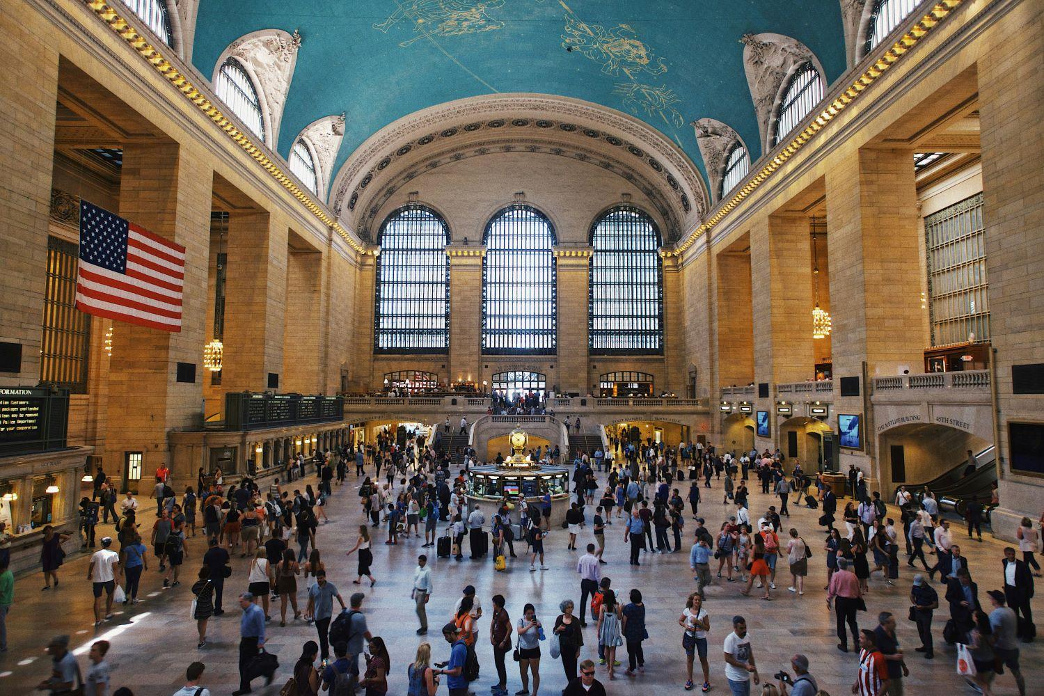 Midtown Manhattan Highlights Guided Tour optional Vanderbilt SUMMIT Admission