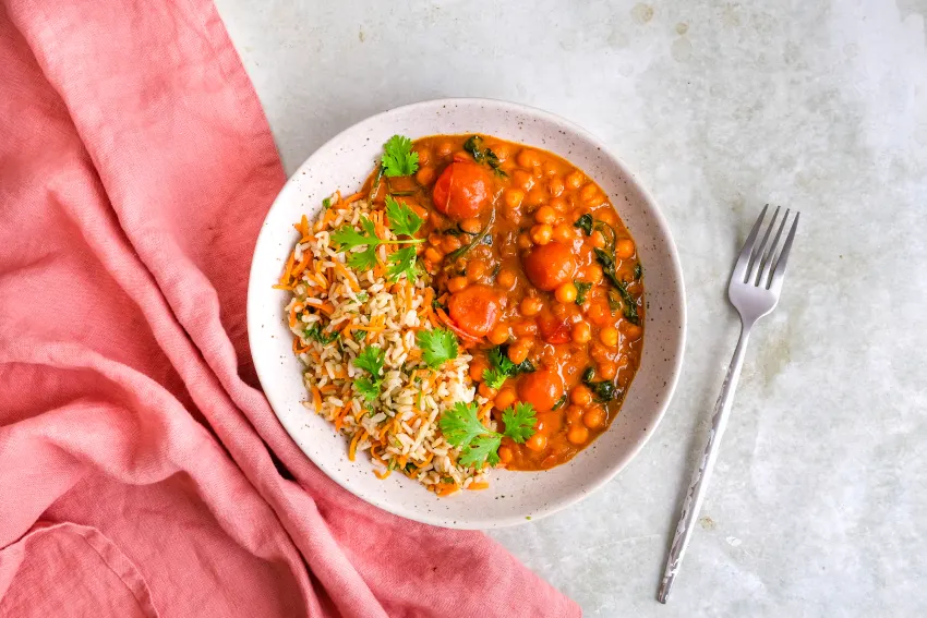Chickpea, Spinach & Coconut Curry With Carrot & Coriander Brown Rice
