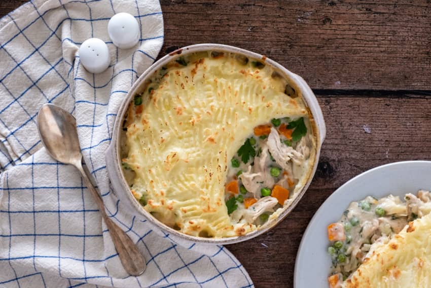 Potato Topped Cheesy Chicken and Vegetable Pie