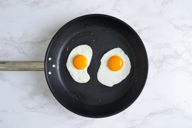 Fry eggs