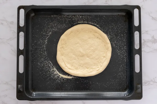 Roll pizza dough