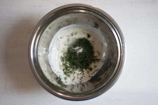 Make dill yogurt