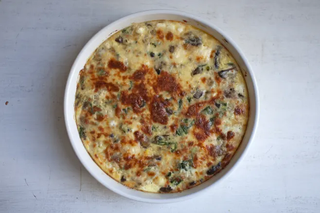 Mushroom, Spinach and Feta Crustless Quiche with Green Beans | Hello Chef!