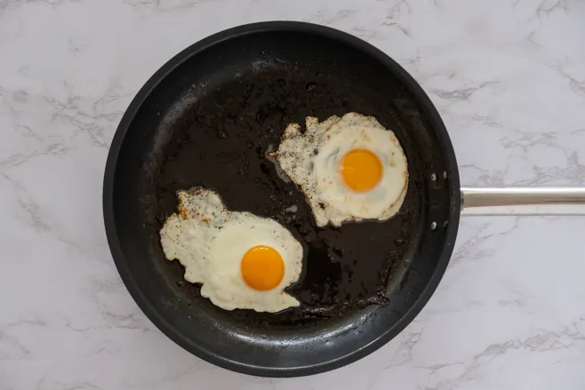 Fry eggs