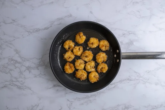 Fry prawns