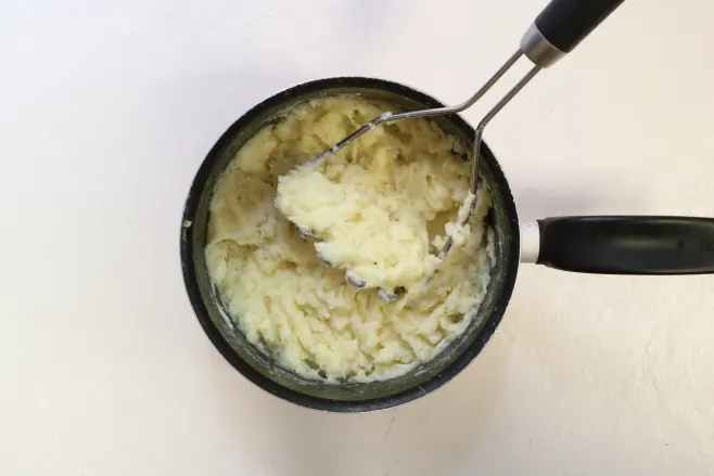 Mash potatoes