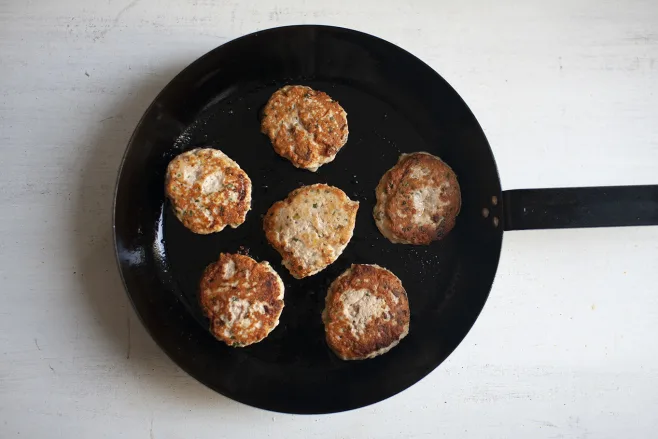 Fry salmon cakes