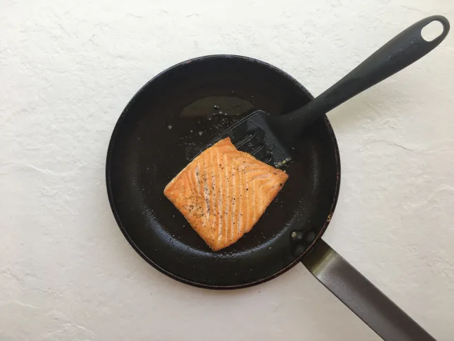 Fry salmon