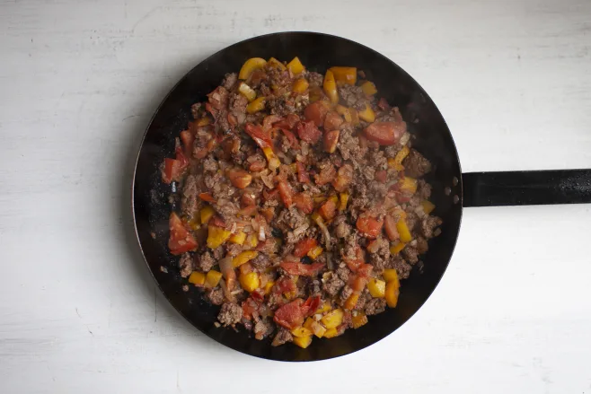 Fry beef and veg