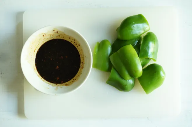 Prep pepper and sauce