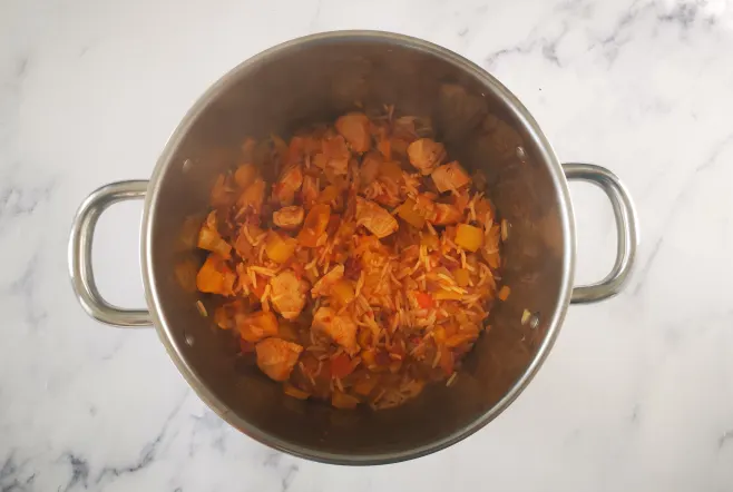 Cook jambalaya