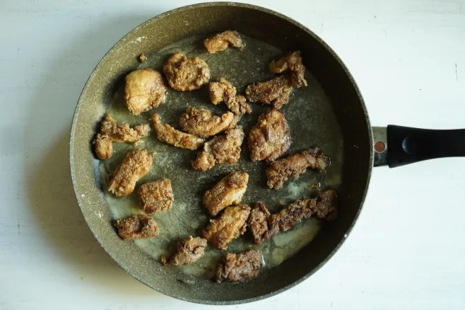 Fry chicken