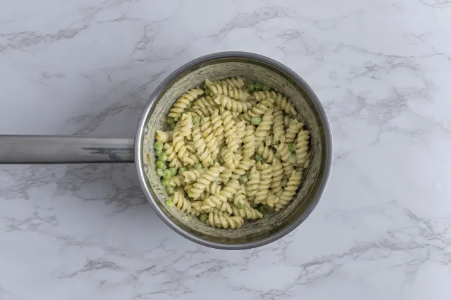 Mix pasta