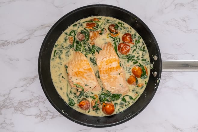 Creamy Tuscan Salmon with Green Beans | Hello Chef!