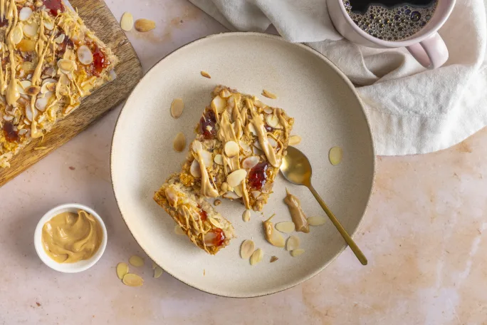 Baked Oats with Banana, Peanut Butter and Jam