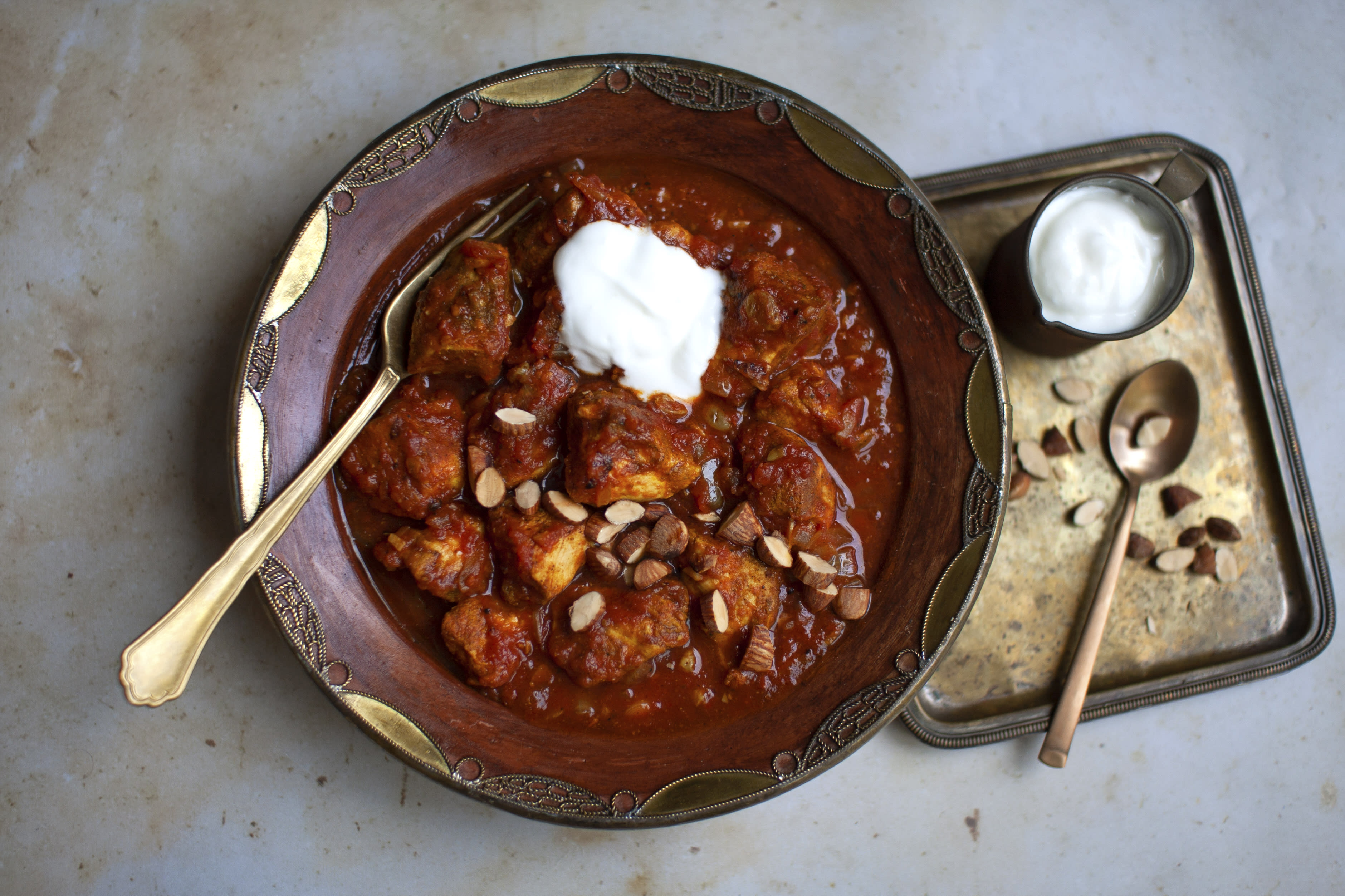Aromatic Cardamom Chicken with Raisins and Almonds Hello Chef!