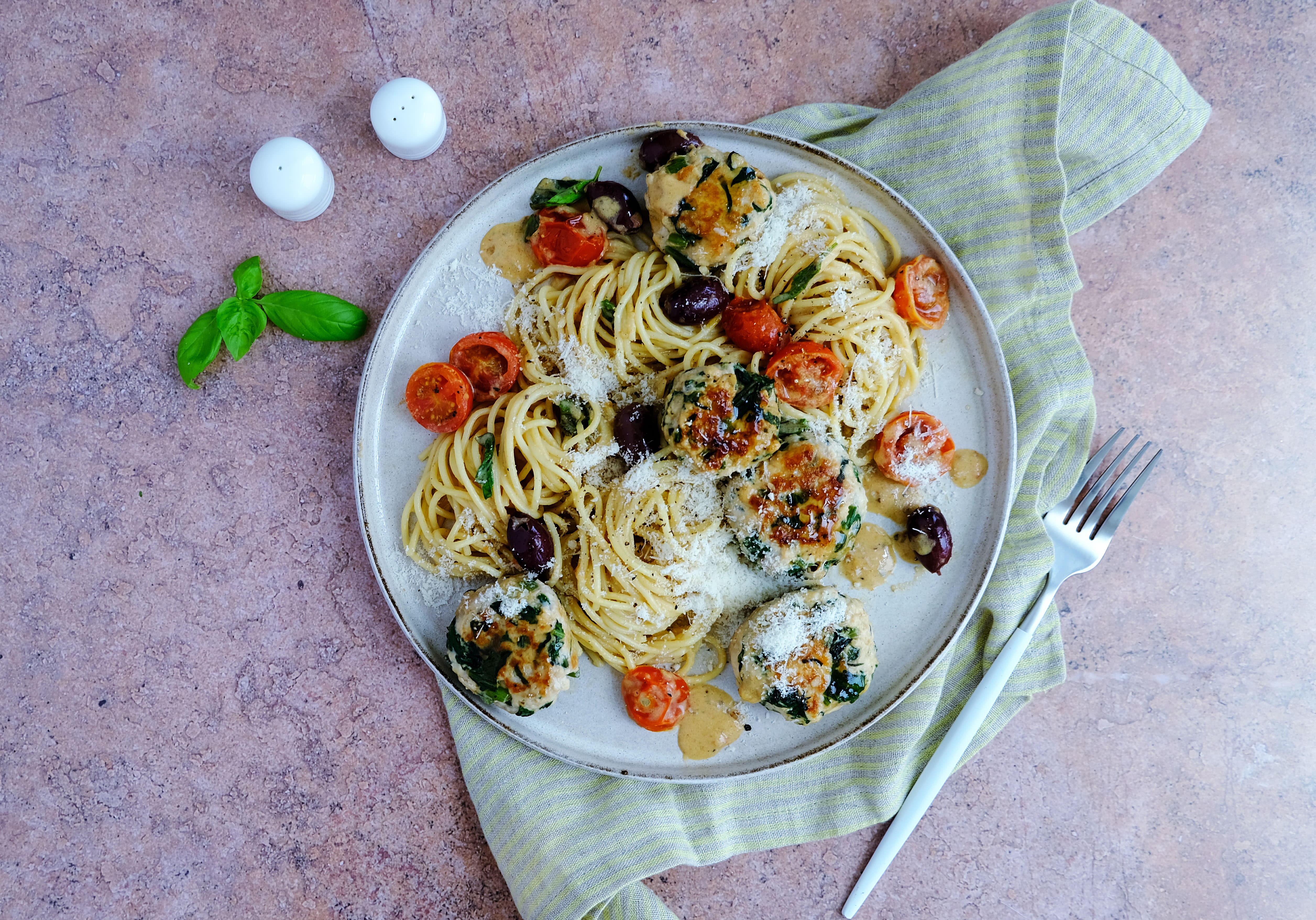 Chicken and Spinach Meatballs with Creamy Spaghetti | Hello Chef!
