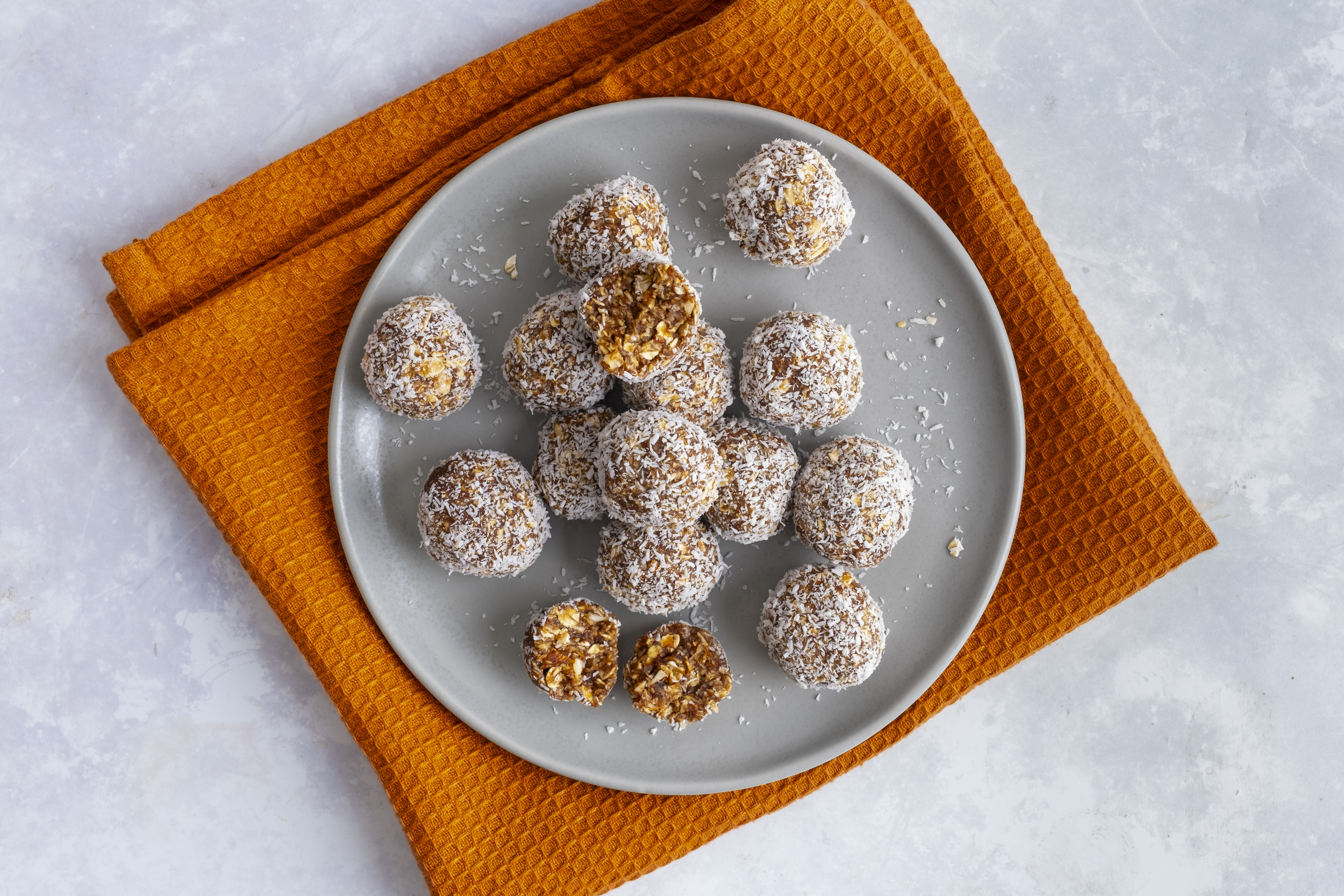Date and Oat Energy Balls with Almonds and Desiccated Coconut | Hello Chef!