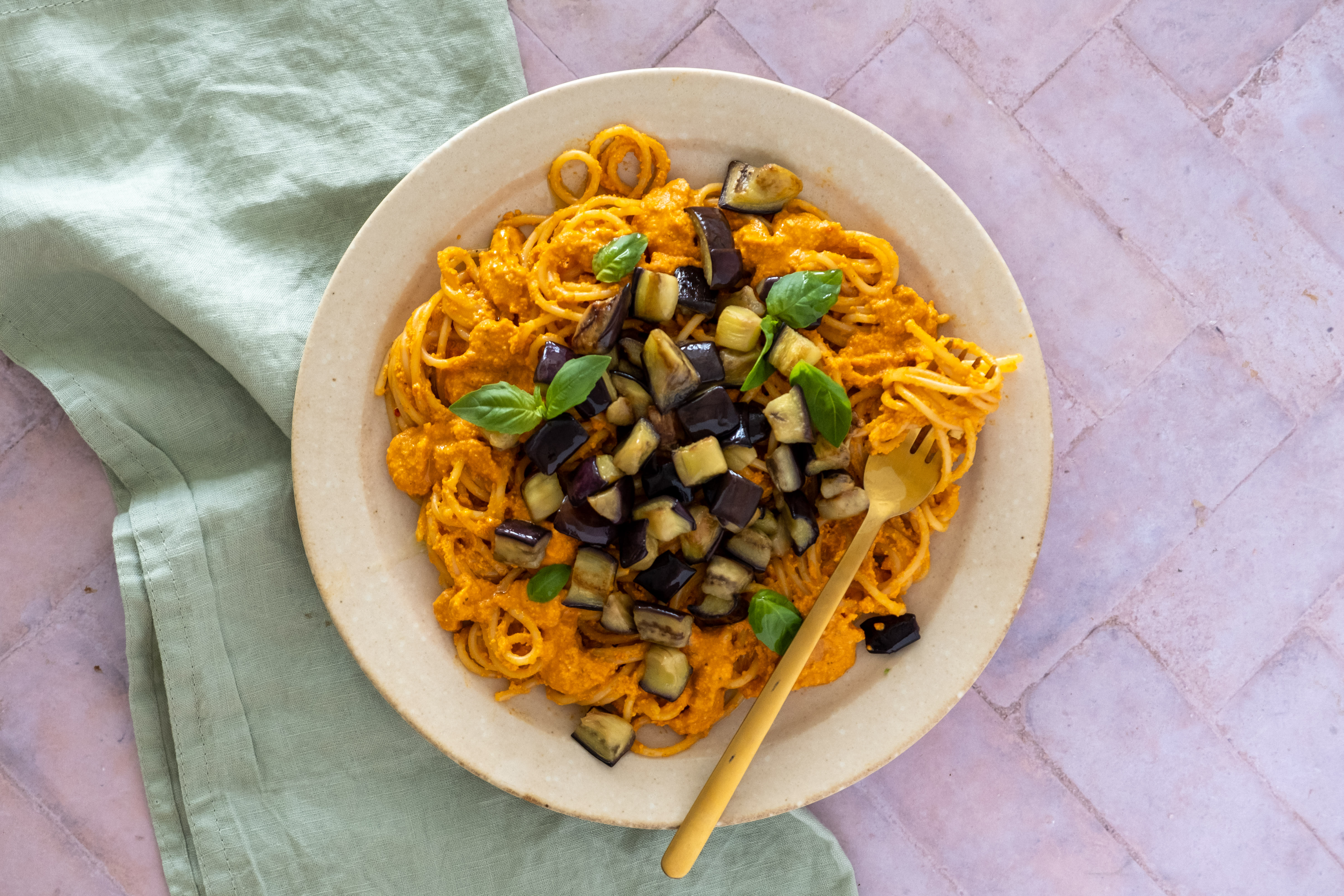 Easy Romesco Sauce with Spaghetti and Eggplant | Hello Chef!