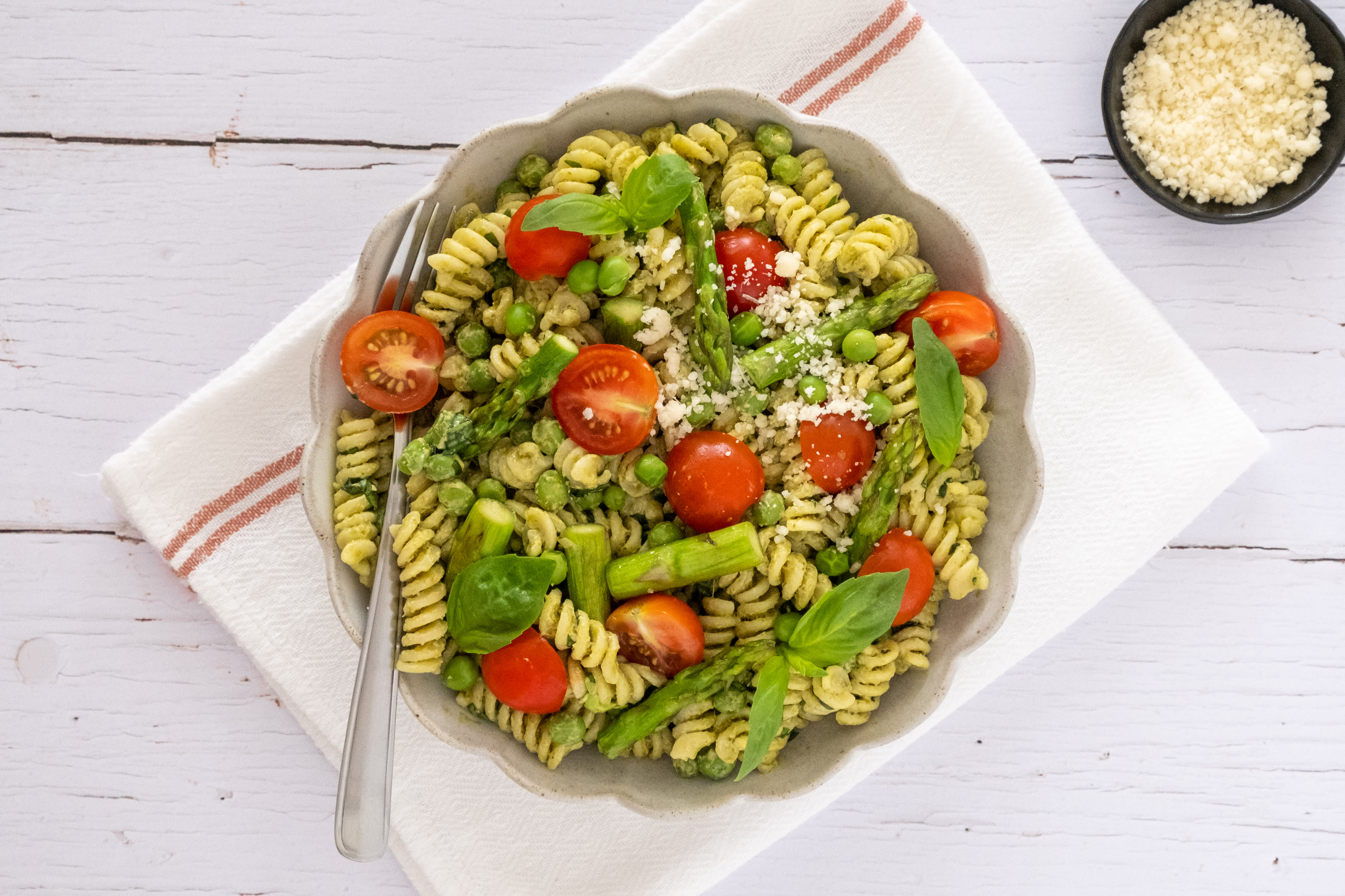 Quick Asparagus Pesto Pasta | Hello Chef!