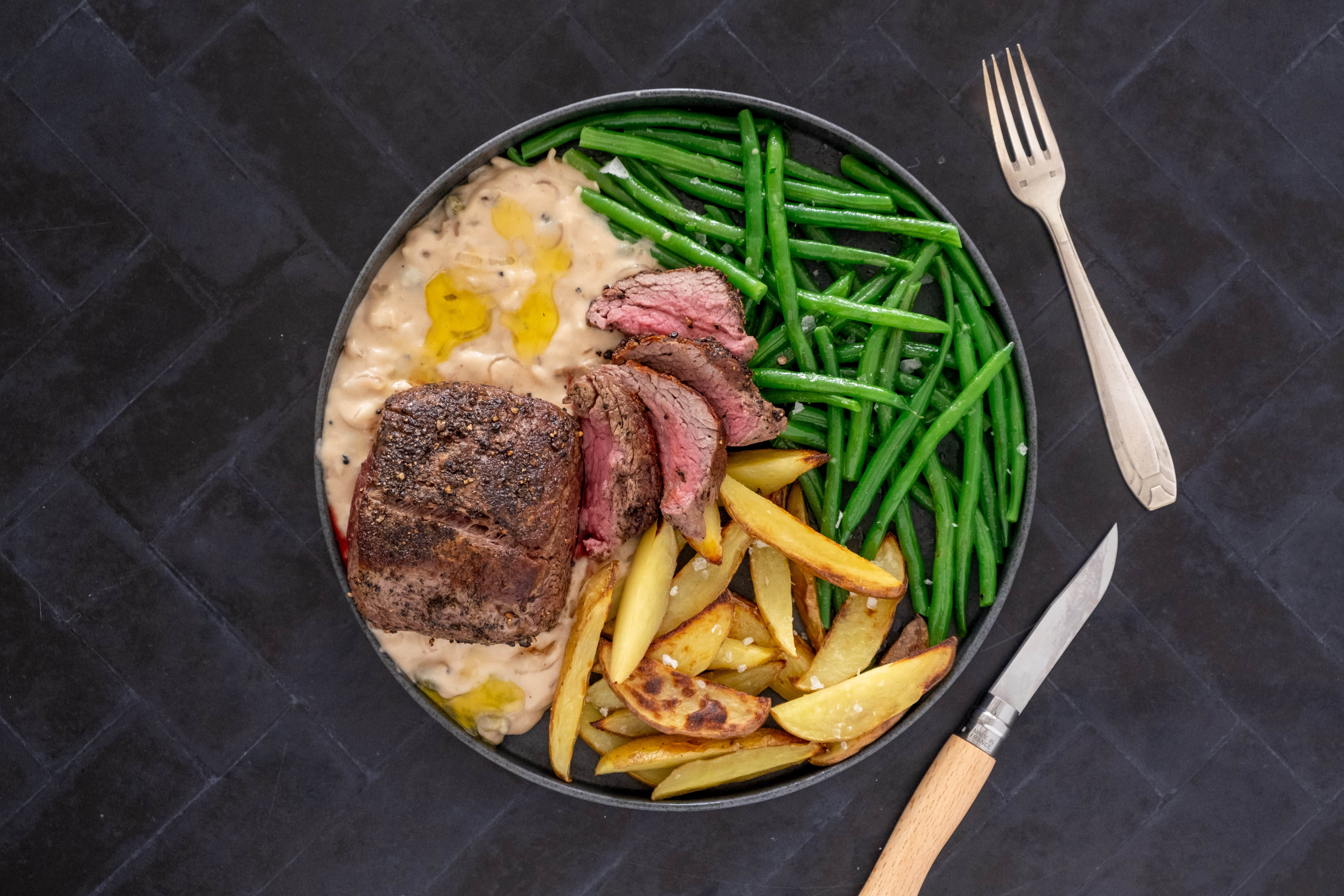 Tenderloin Fillet Steak au Poivre with Green Beans | Hello Chef!
