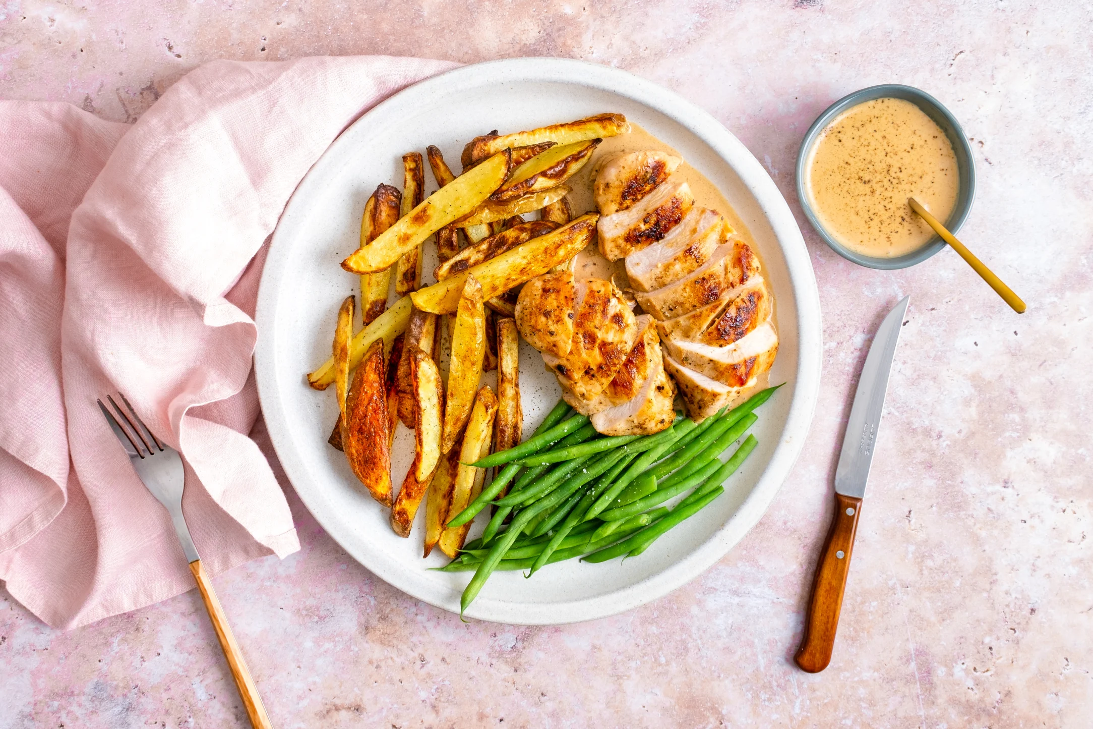 Chicken, Chips and Green Beans with Creamy Sauce