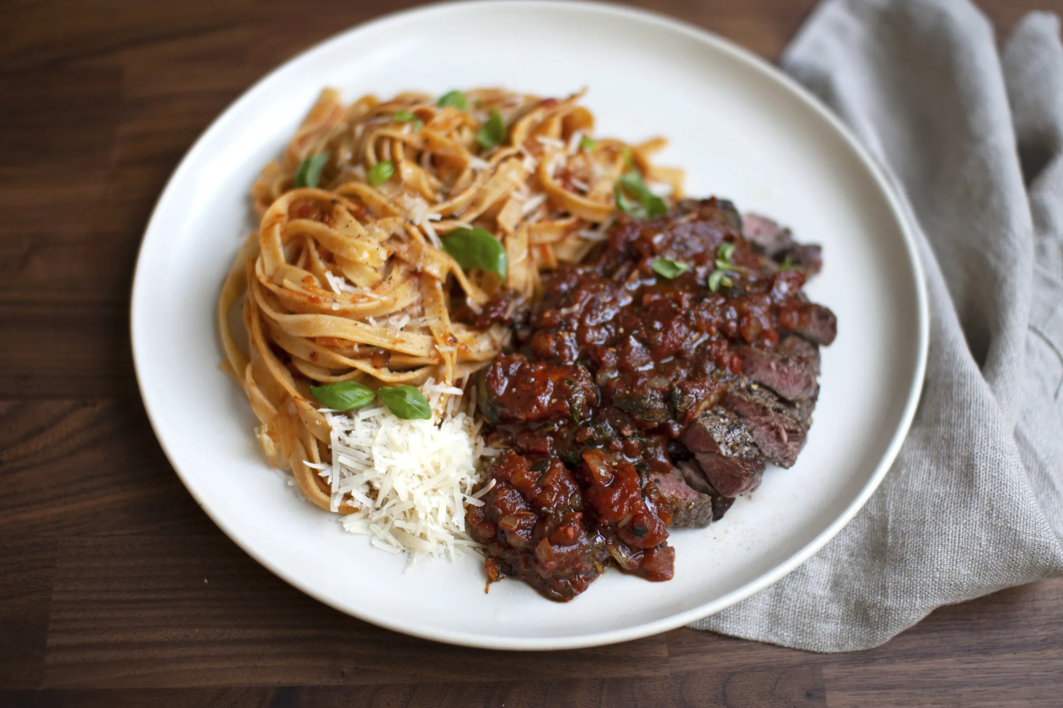 Steak Pizzaiola with Fettuccine Pasta