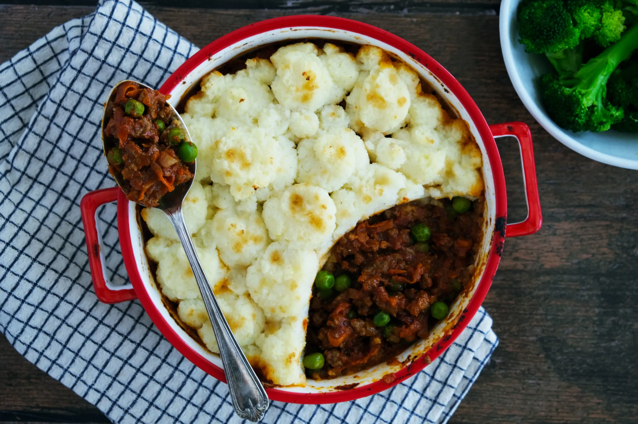 Low Carb Cottage Pie with Cauliflower Mash and Steamed Broccoli