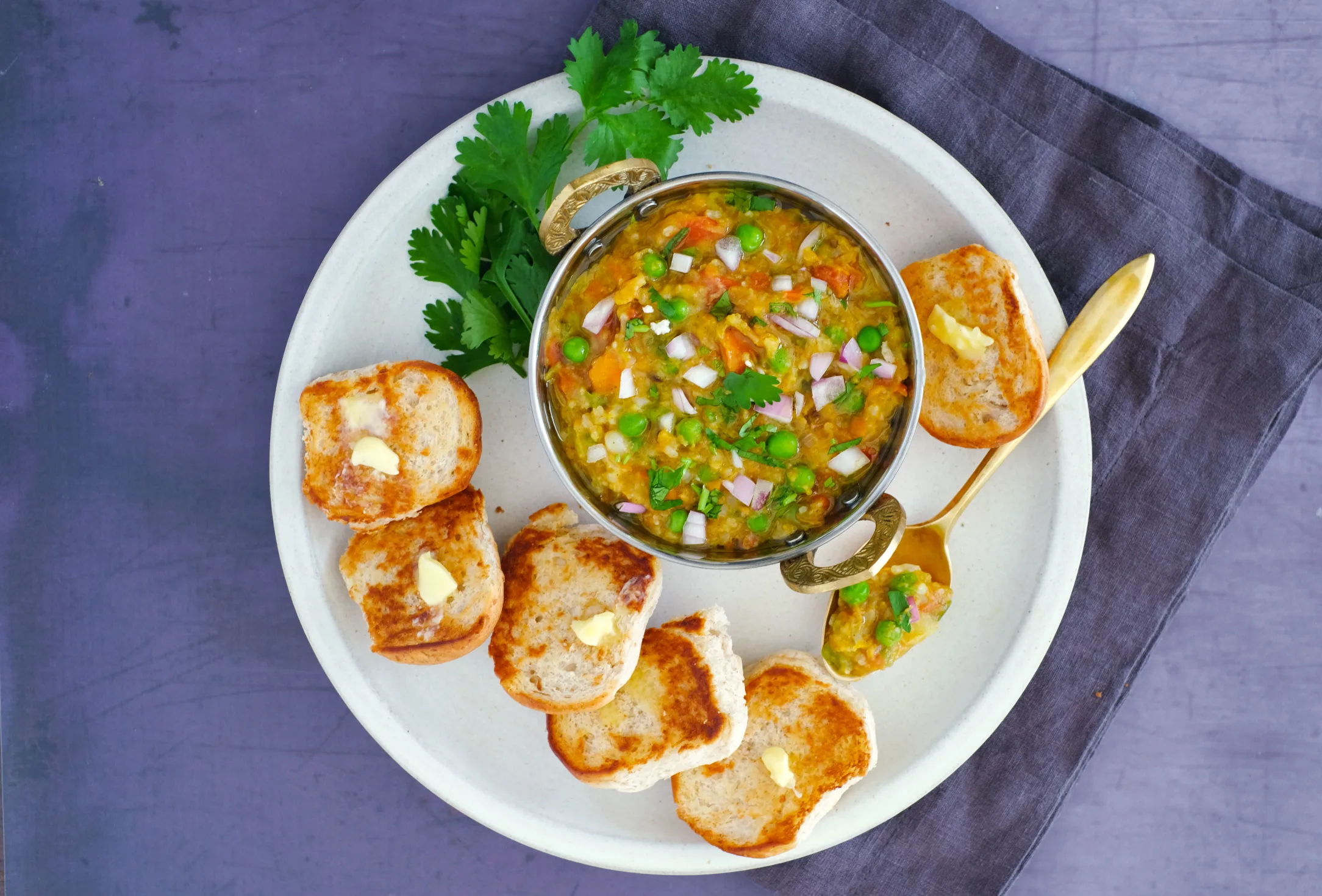 Pav Bhaji - Curried Mixed Veg with Buttered Buns