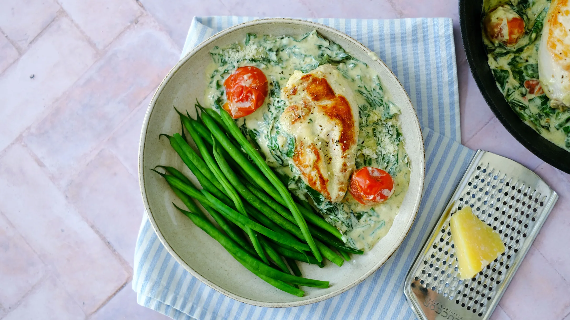 Creamy Pesto Chicken with Cherry Tomatoes and Green Beans