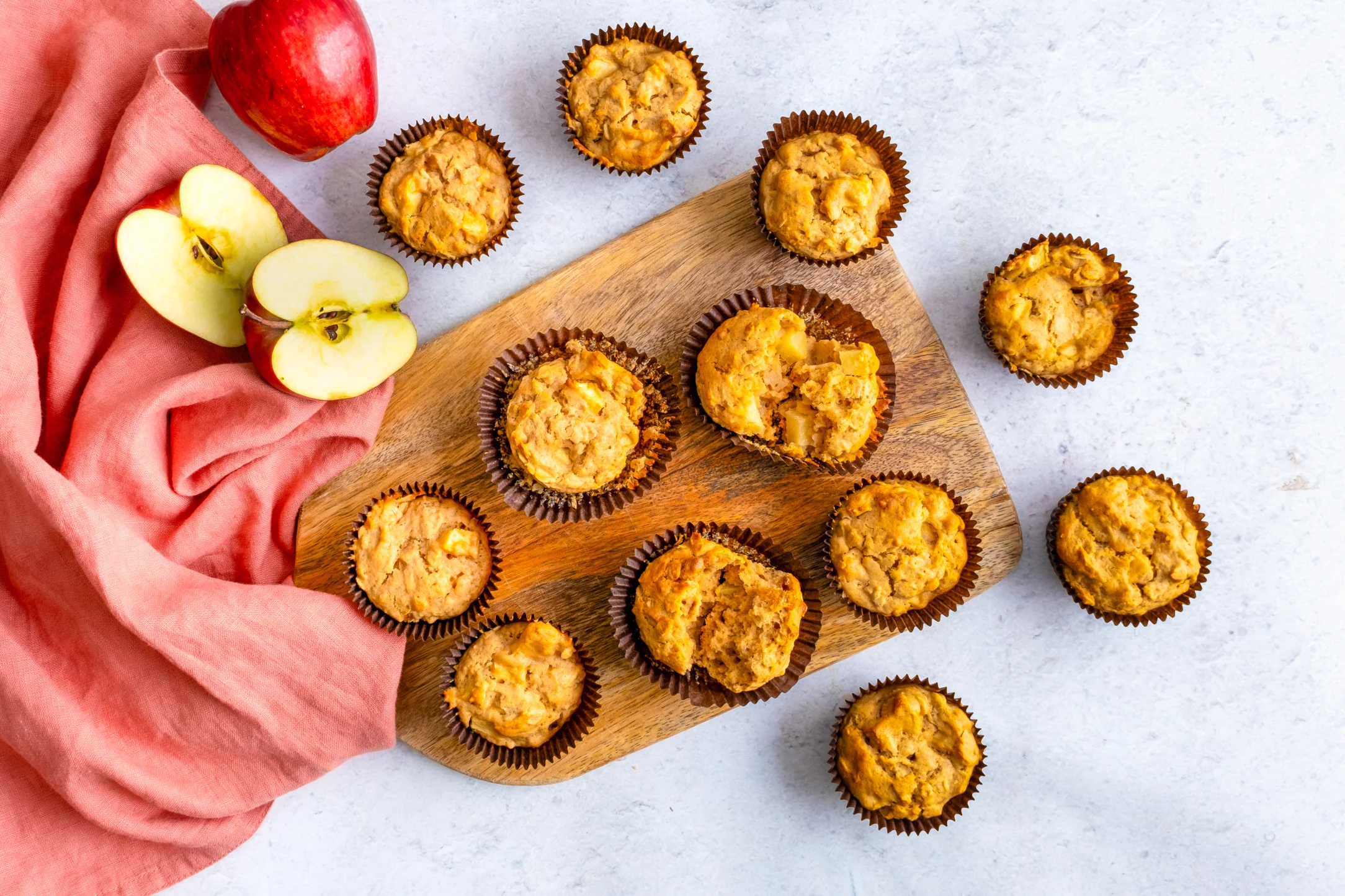 12 Apple, Cinnamon and Oat Mini Muffins