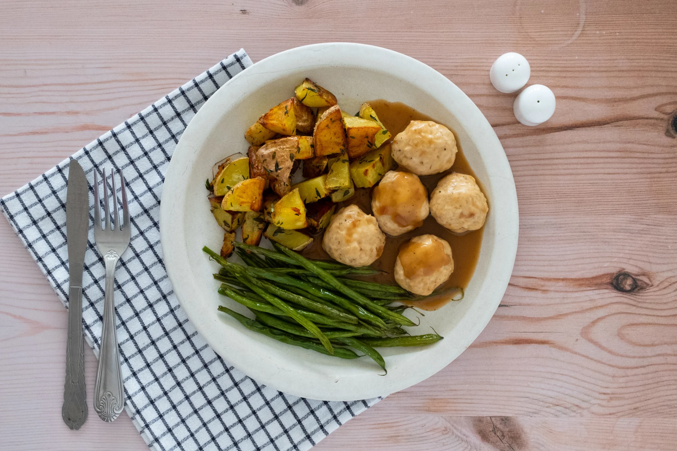 Chicken Meatballs and Thyme Roasted Potatoes with Green Beans and Onion Gravy