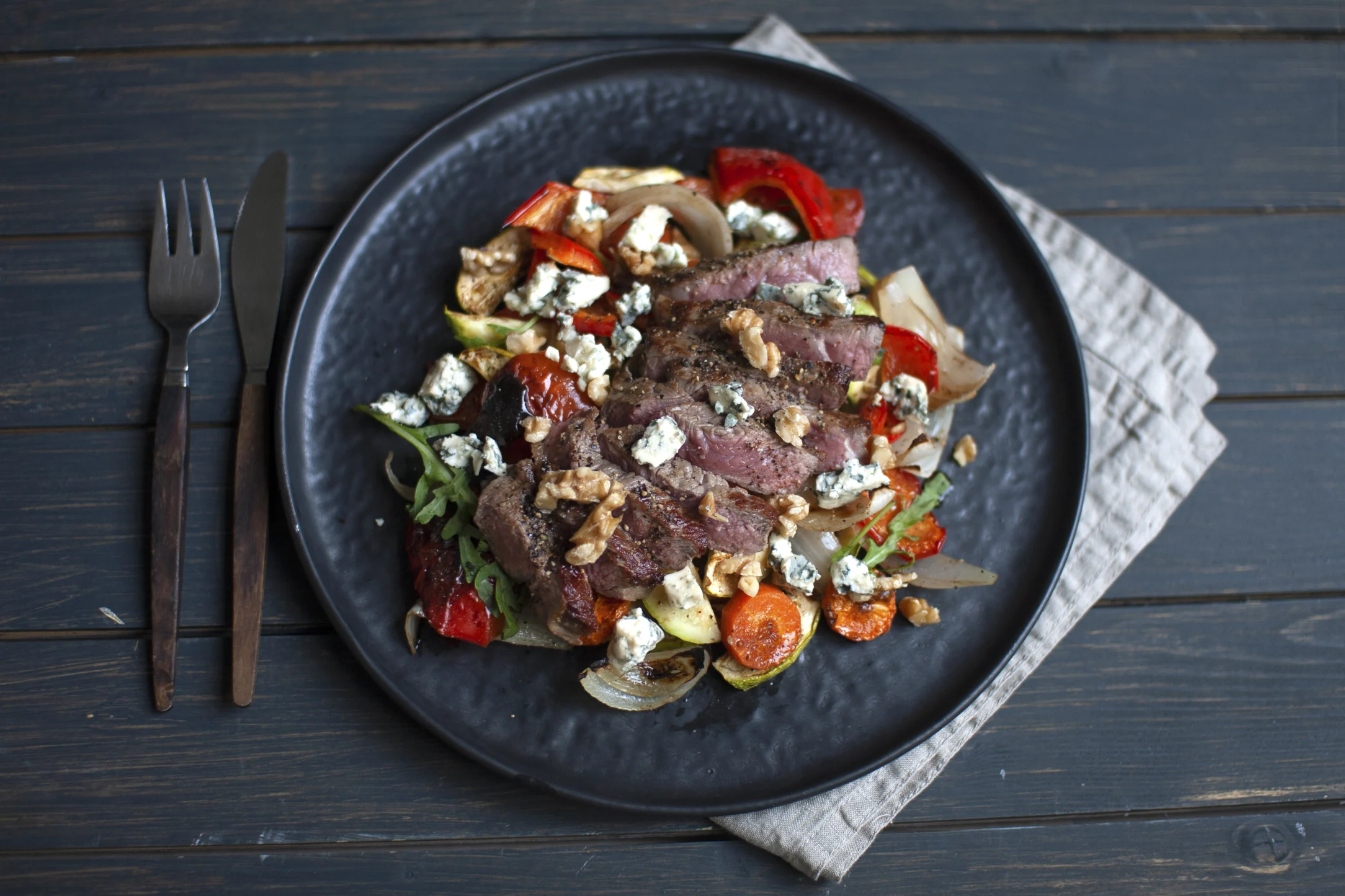 Steak and Blue Cheese Salad with Roasted Vegetables and Walnuts