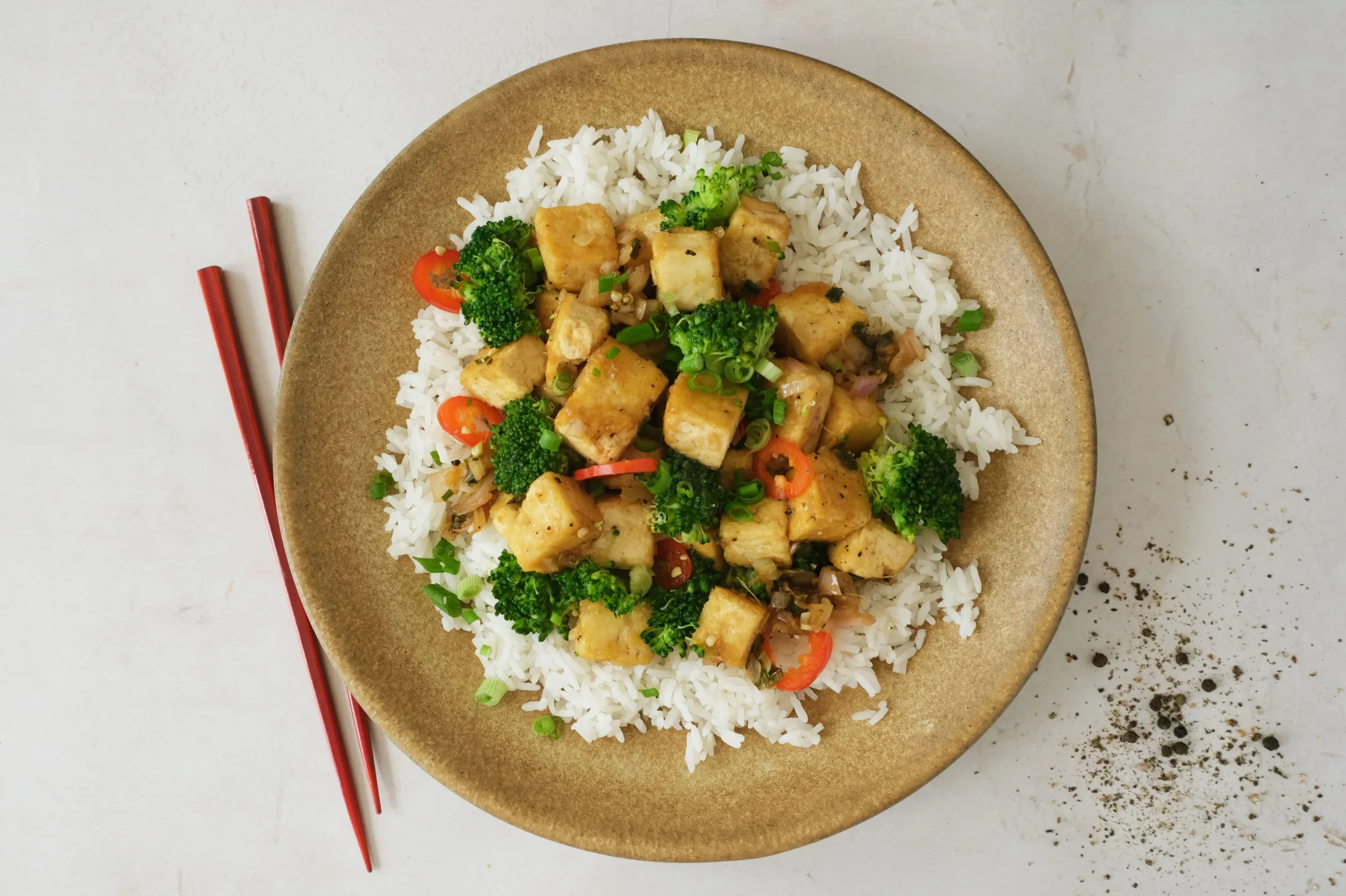 Black Pepper Tofu with Broccoli and Jasmine Rice