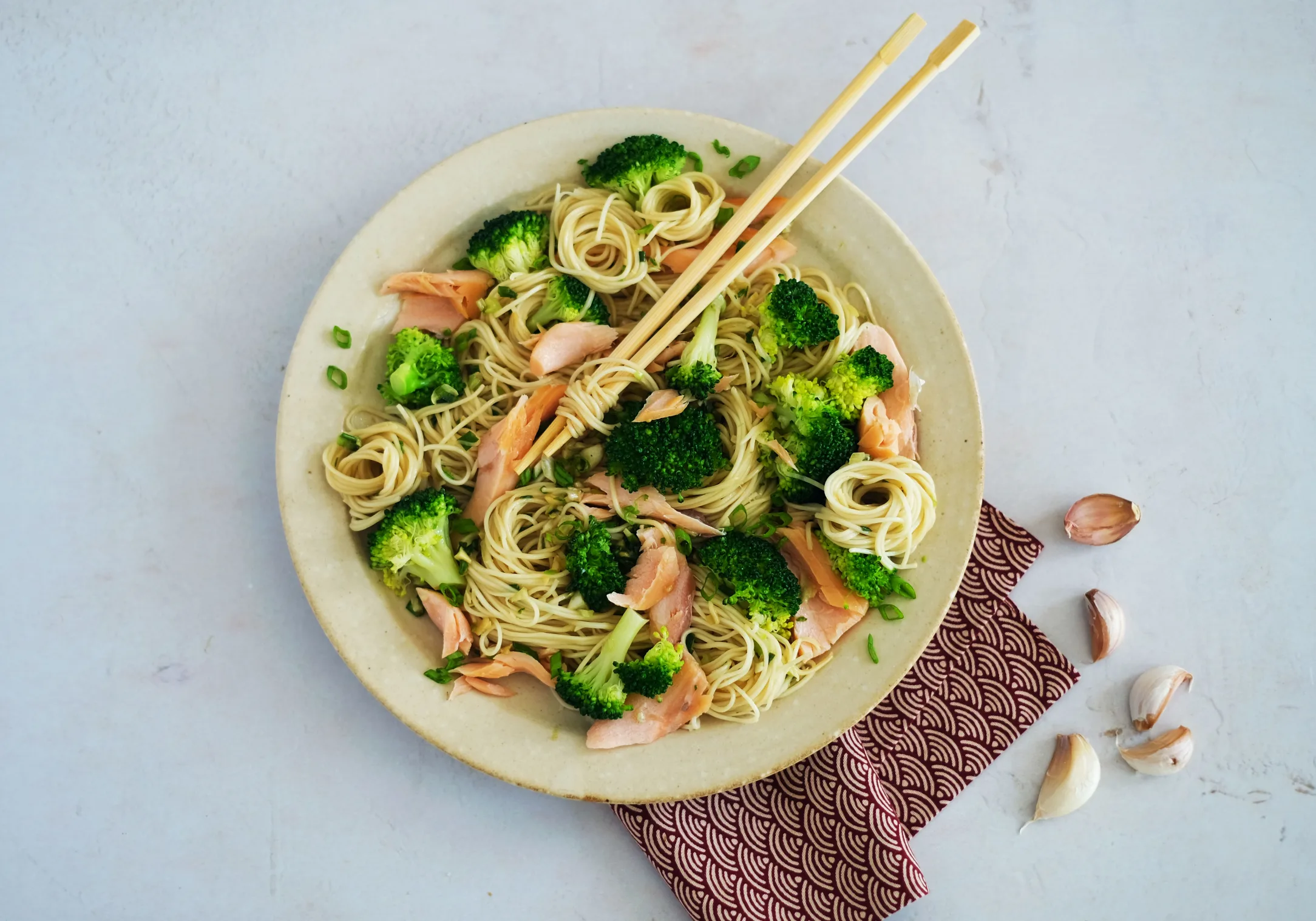 Simple Garlic and Salmon Noodles with Broccoli