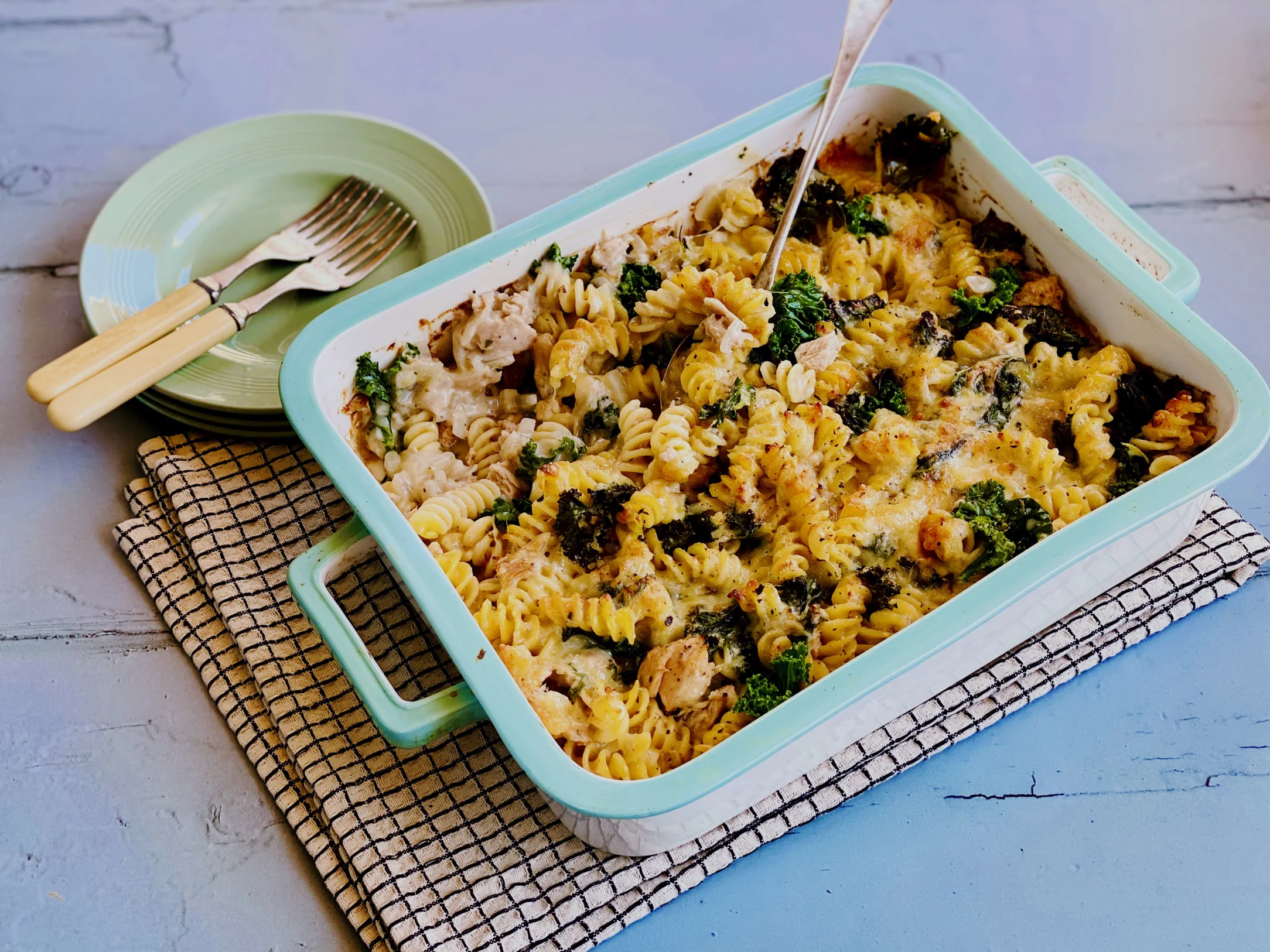 Cheesy Tuna Pasta Bake with Spinach