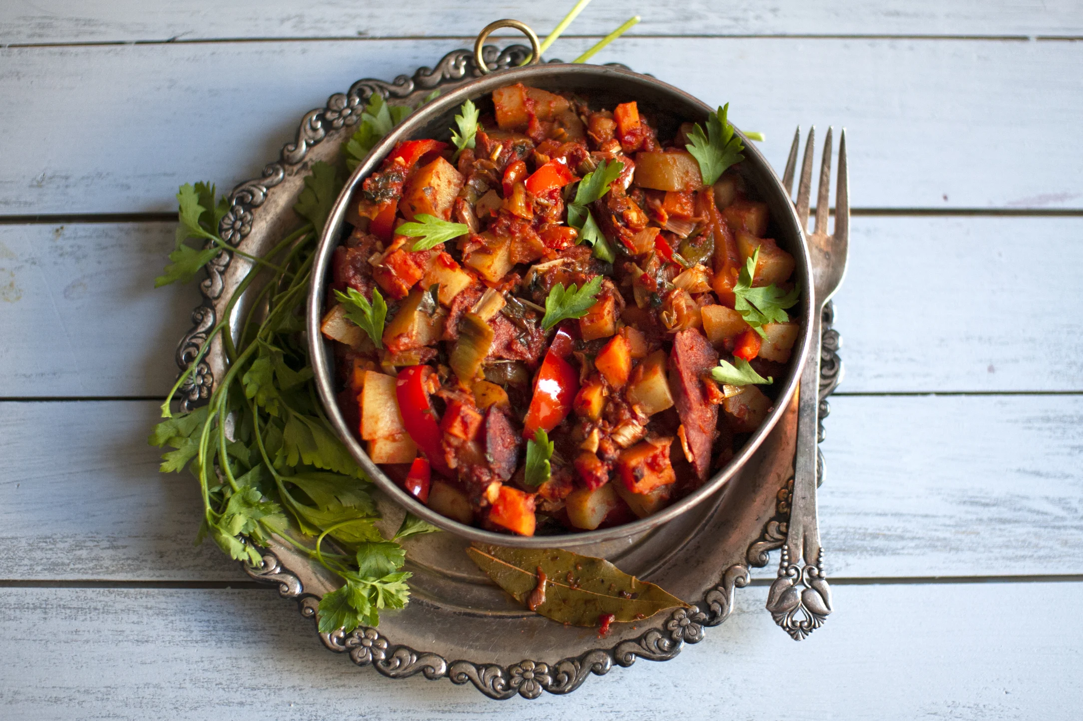 Rustic Sausage and Vegetable Casserole with Leeks and Carrots