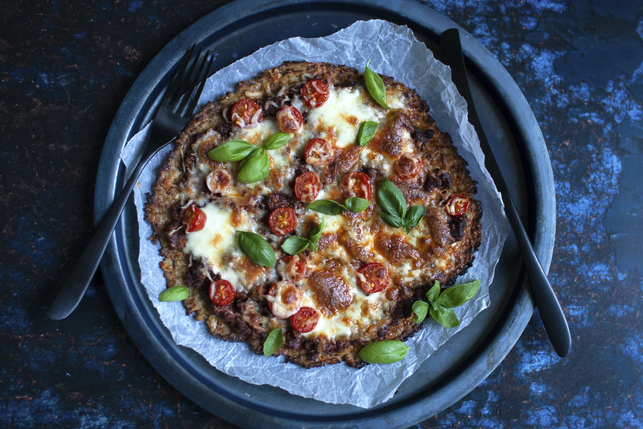 Cheesy Bolognese Pizza with Cauliflower Crust