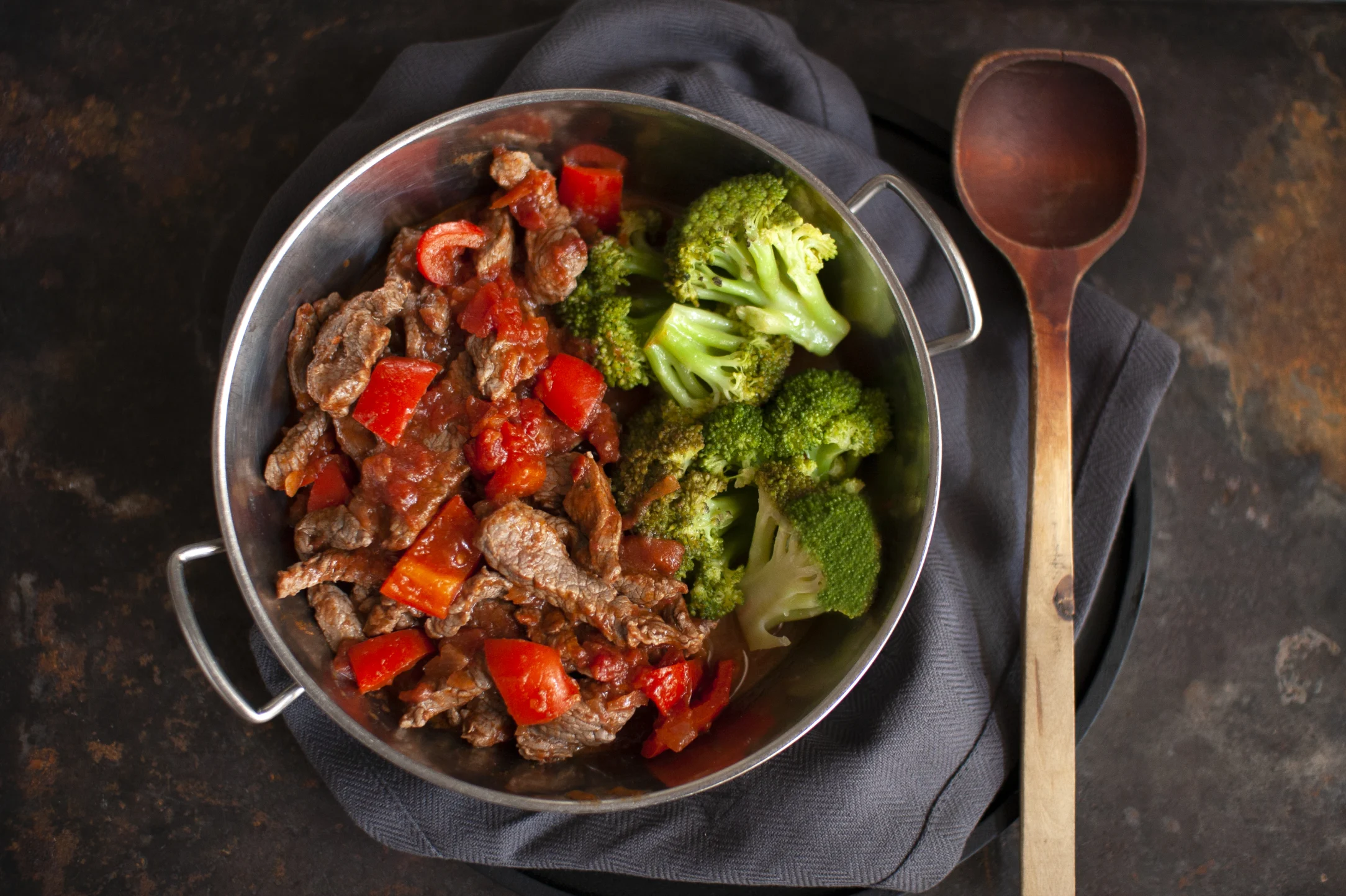 Pepper and Beef Casserole with Steamed Broccoli