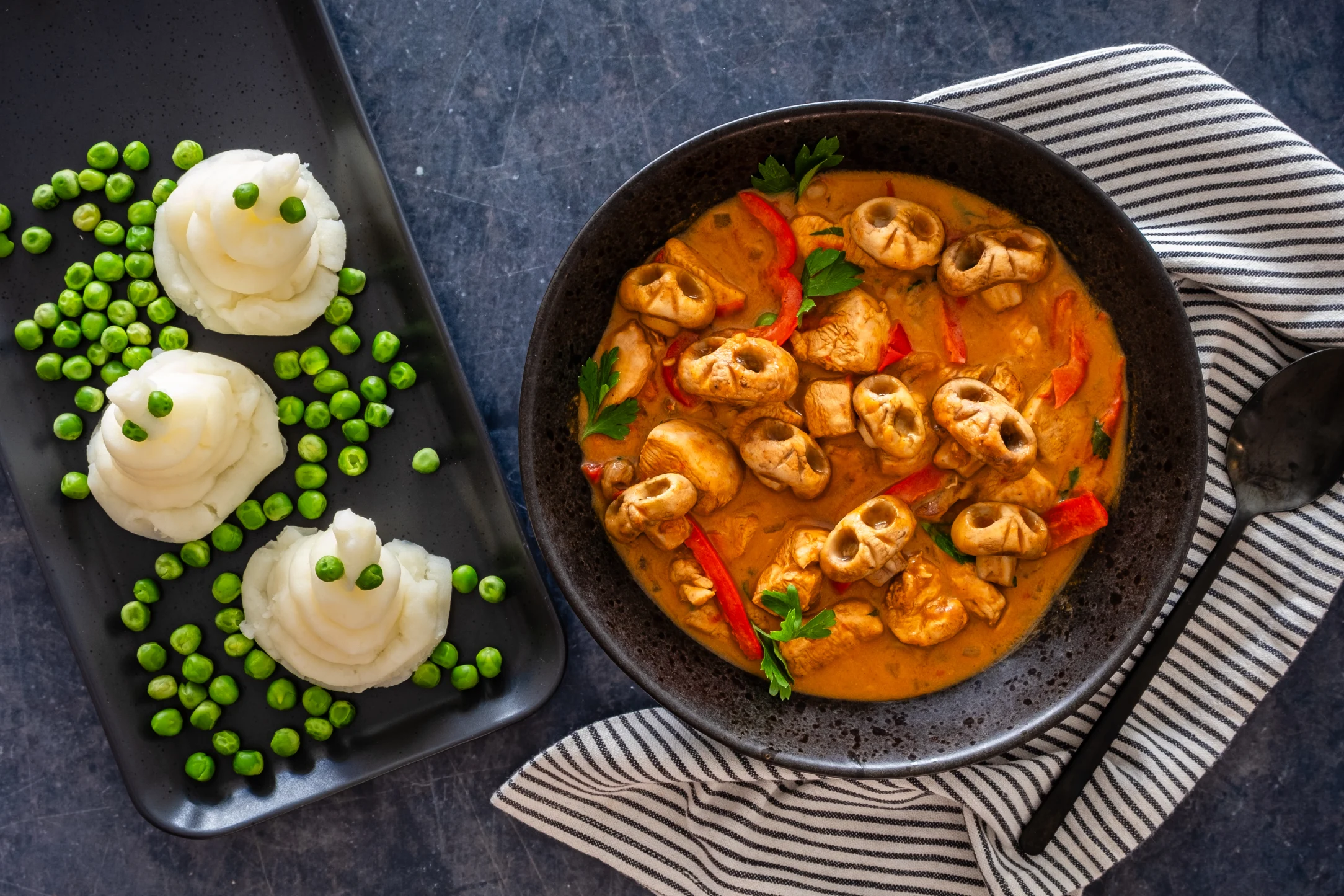 Spooky Chicken and Mushroom 'Ghoul'ash with Mummy Mashed Potatoes and Green Peas
