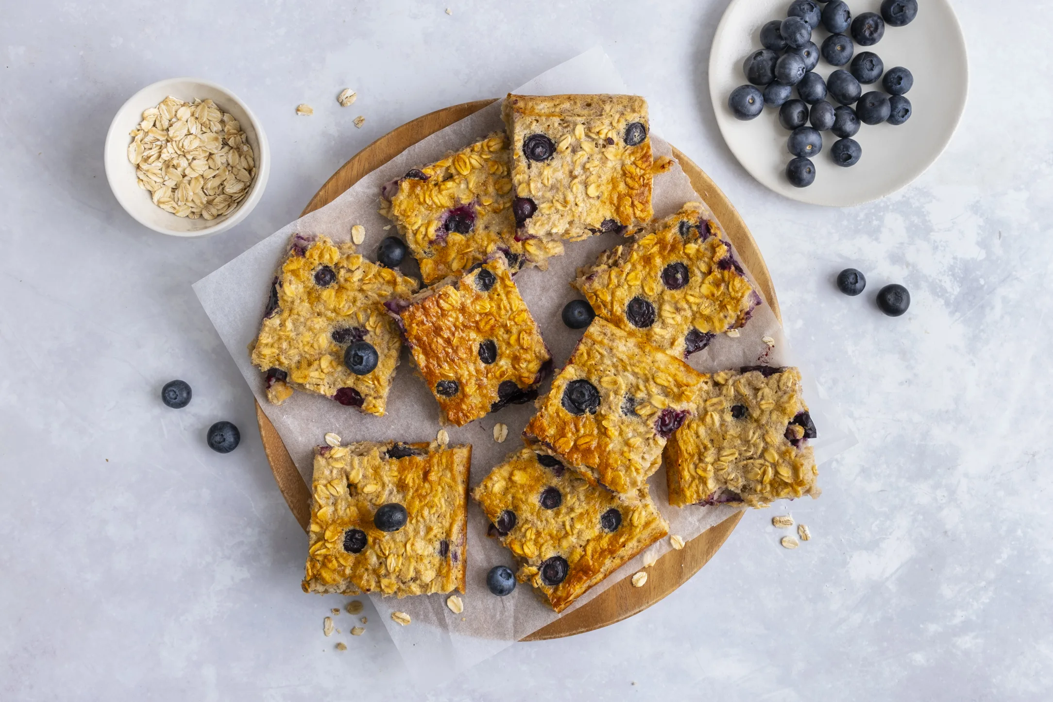 Baked Oats with Banana and Fresh Blueberries