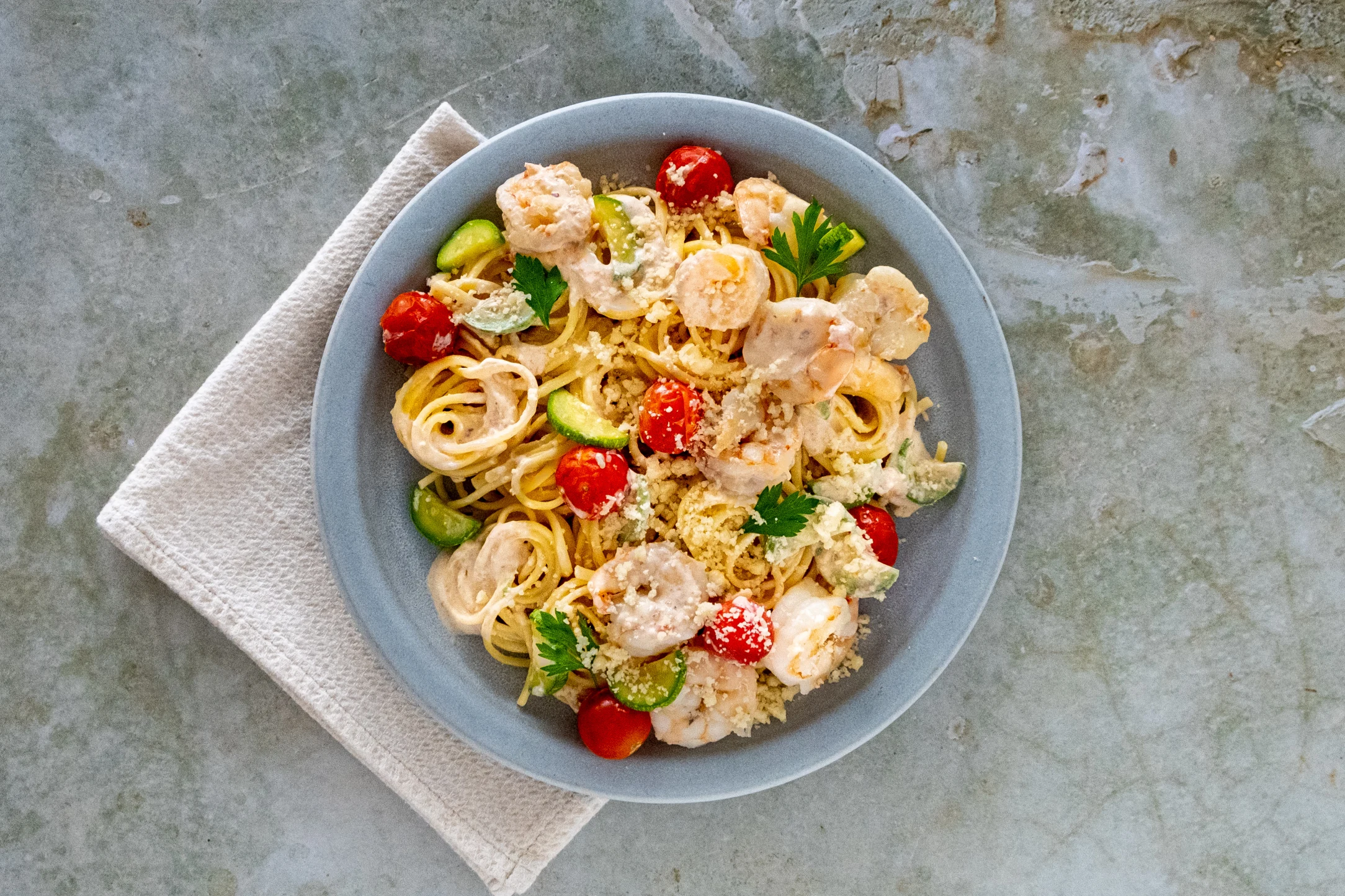 Creamy Garlic Prawns with Linguine