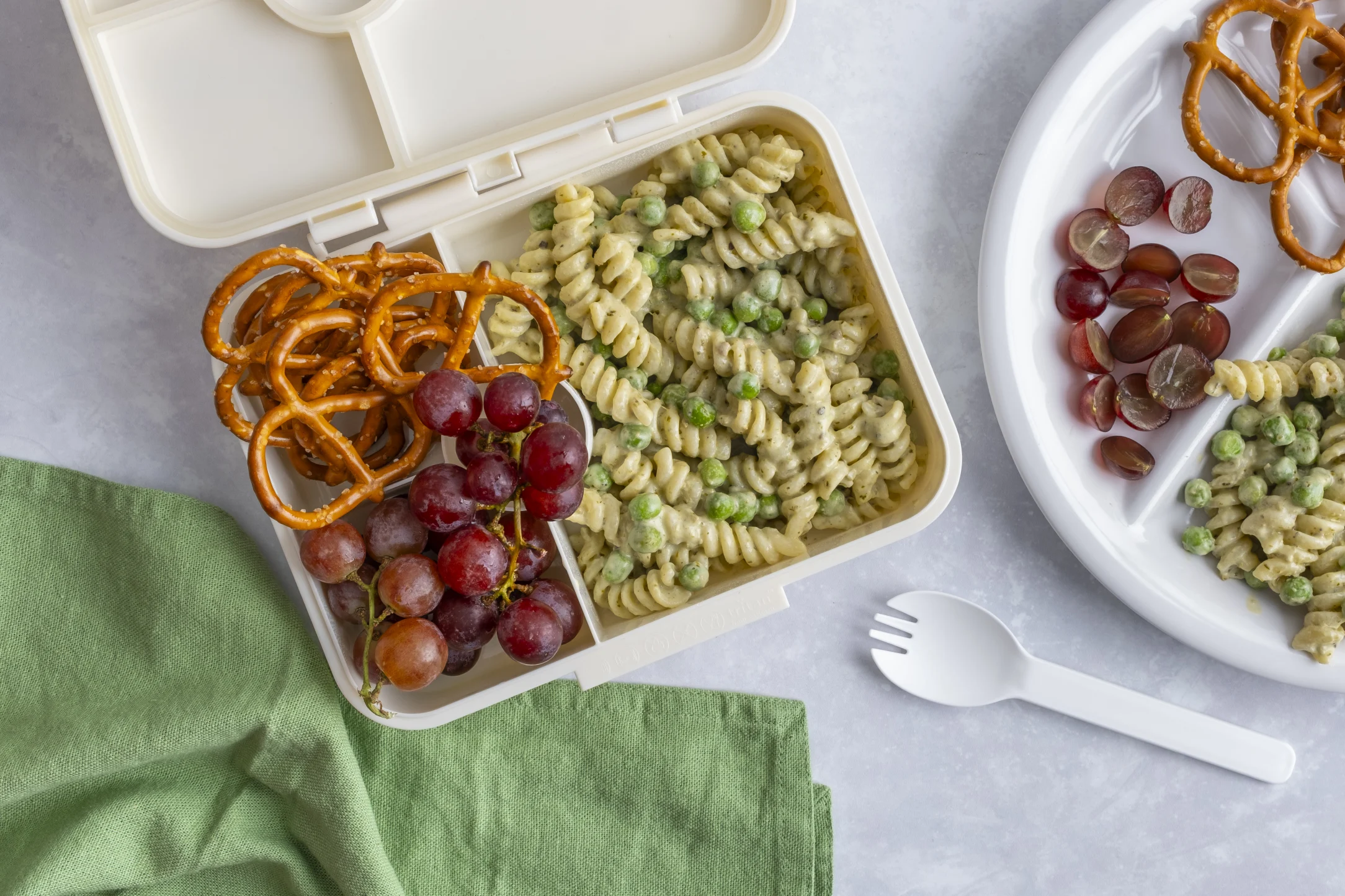 Pesto pasta with Red Grapes and Crispy Pretzels