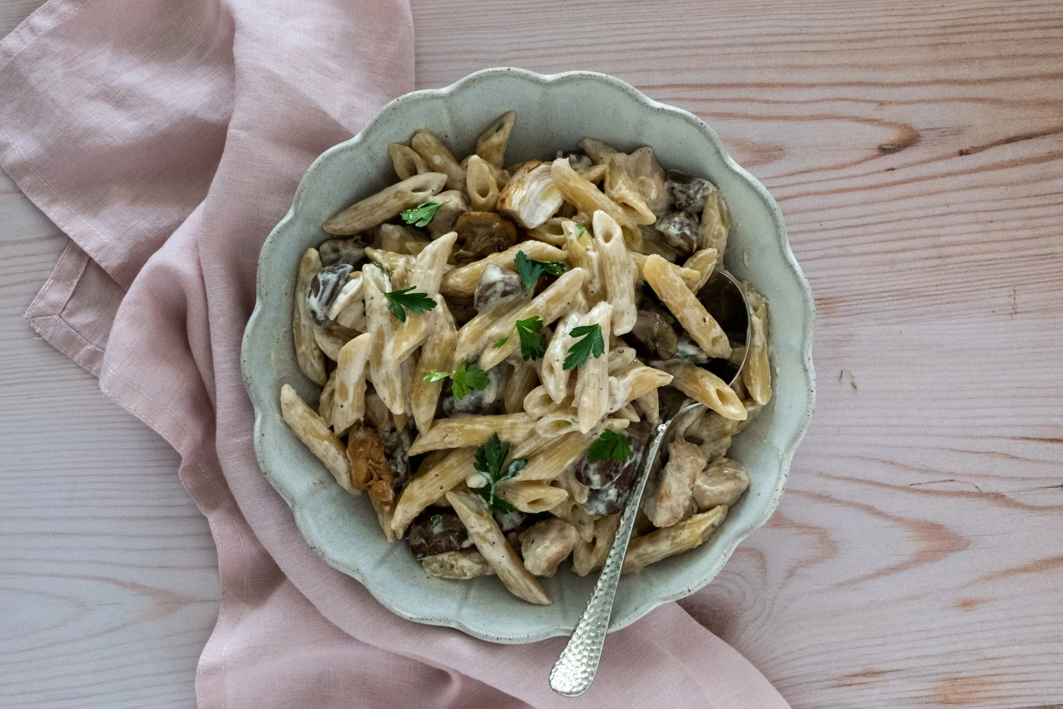 One-pot Creamy Chicken and Mushroom Pasta