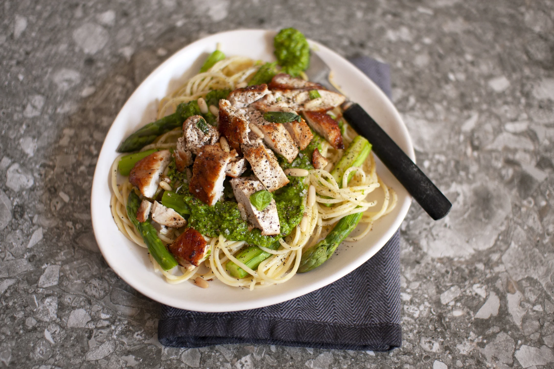 Chicken and Asparagus Pasta with Spinach Pesto