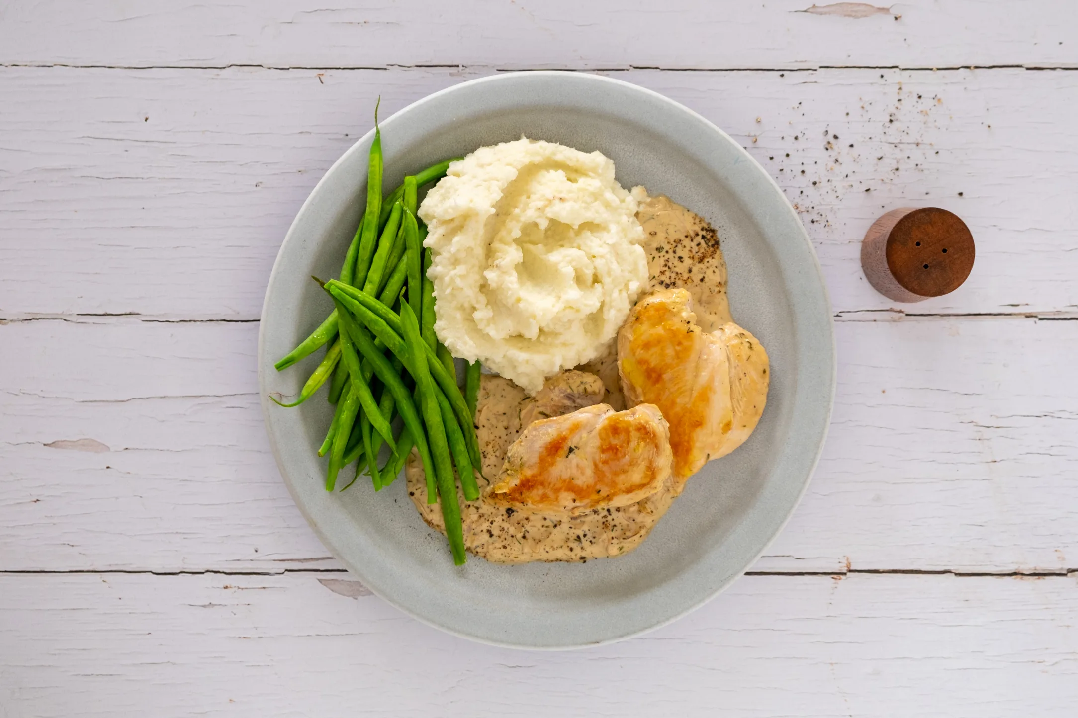 Chicken in Creamy Peppercorn Sauce with Cauliflower Mash and Green Beans