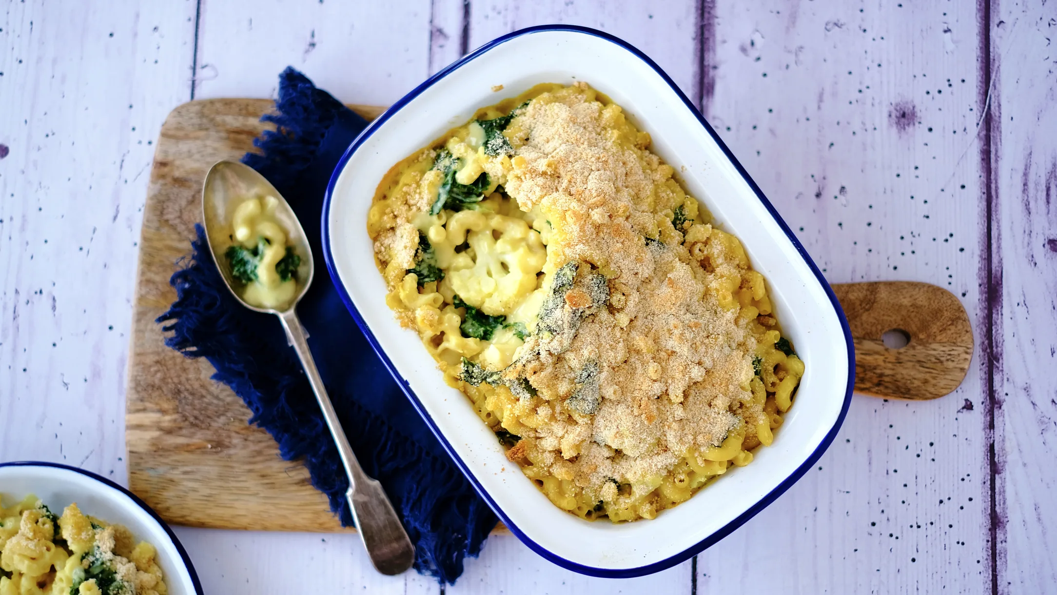 Vegan Macaroni Cheese with Cauliflower and Kale