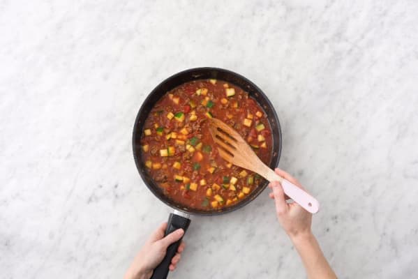 Quick Beef Ragù Spaghetti Step-502d93bc